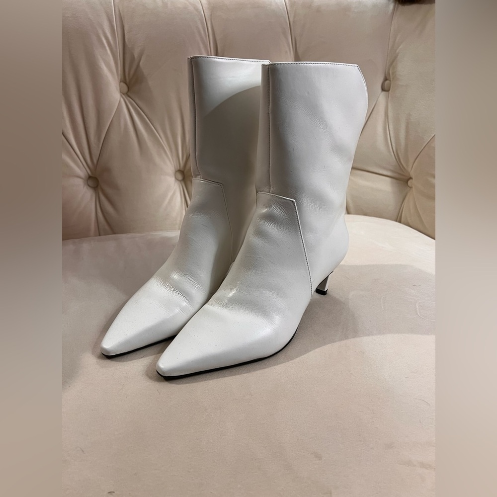 Vince Camuto Quindele Pointed Toe Bootie